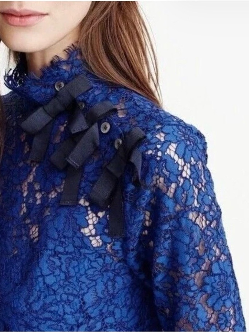 JCrew MockNeck Top in Floral lace 💙🖤